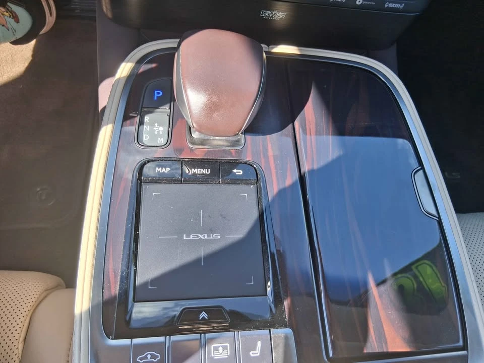 2018 Lexus LS 5th Gen - Image 10 of 17