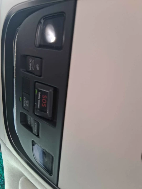 2018 Lexus LS 5th Gen - Image 12 of 17
