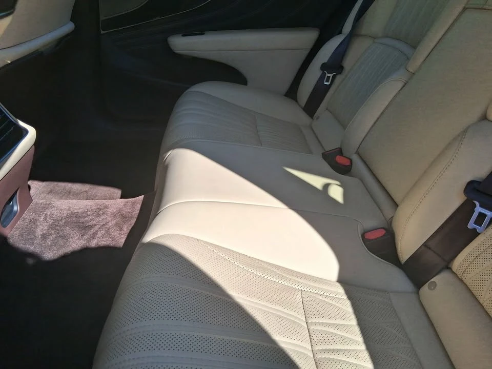 2018 Lexus LS 5th Gen - Image 15 of 17
