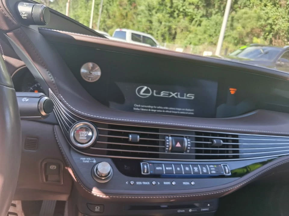 2018 Lexus LS 5th Gen - Image 8 of 17