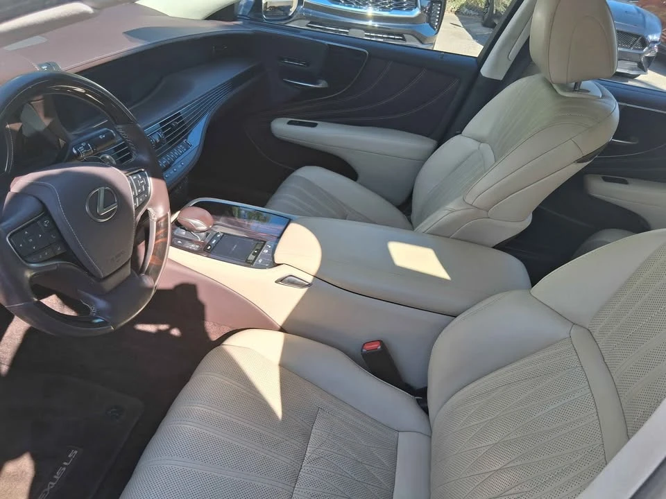 2018 Lexus LS 5th Gen - Image 13 of 17
