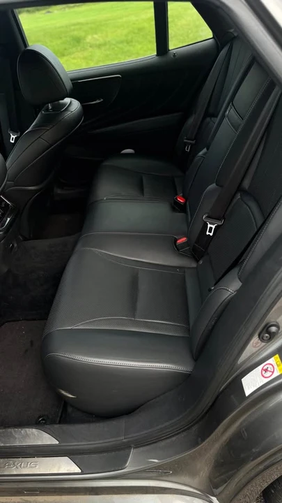 2018 Lexus LS 5th Gen - Image 10 of 13