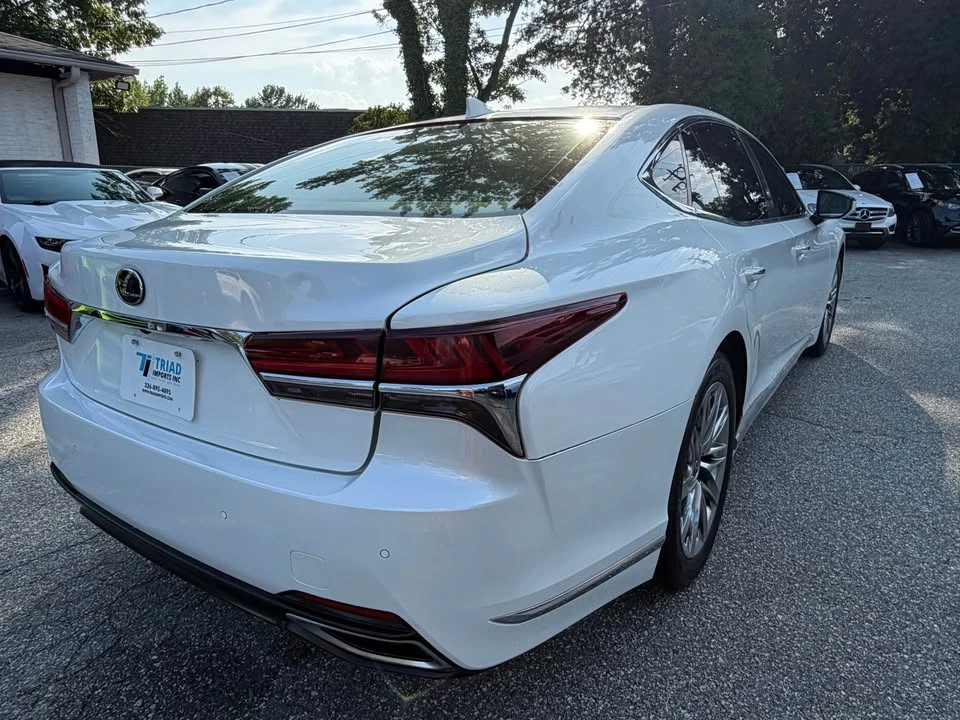 2018 Lexus LS 5th Gen - Image 5 of 19