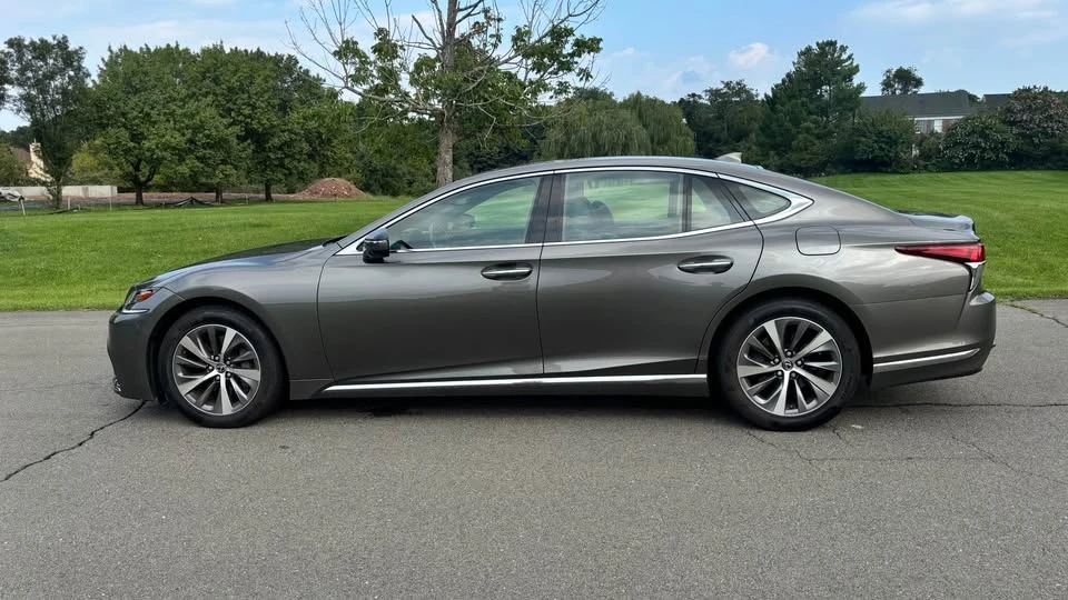 2018 Lexus LS 5th Gen - Image 5 of 13