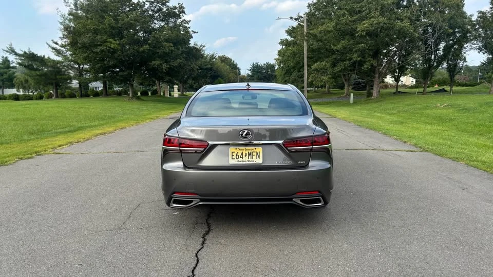 2018 Lexus LS 5th Gen - Image 8 of 13
