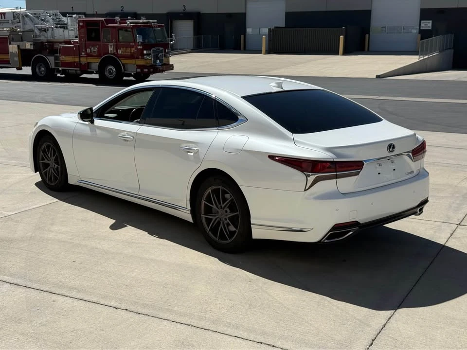 2018 Lexus LS 5th Gen - Image 9 of 20