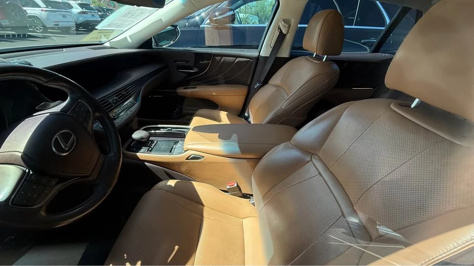 2018 Lexus LS 5th Gen - Image 6 of 6