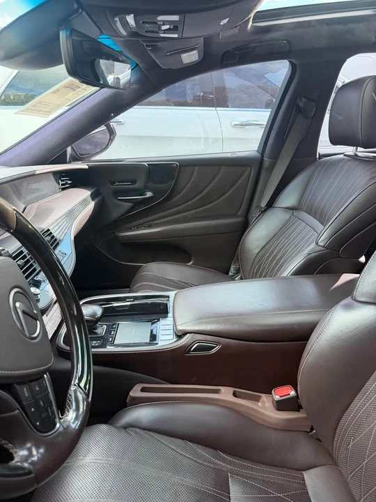 2018 Lexus LS 5th Gen - Image 6 of 7