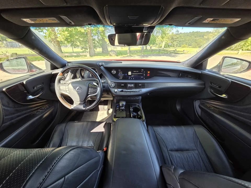 2018 Lexus LS 5th Gen - Image 9 of 10