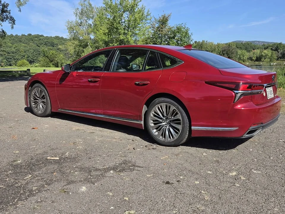2018 Lexus LS 5th Gen - Image 4 of 10
