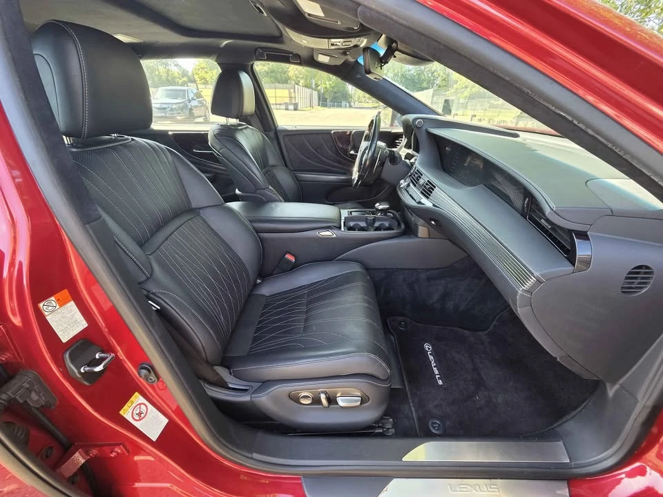 2018 Lexus LS 5th Gen - Image 8 of 10