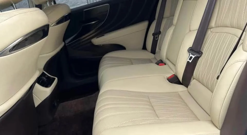 2018 Lexus LS 5th Gen - Image 12 of 12