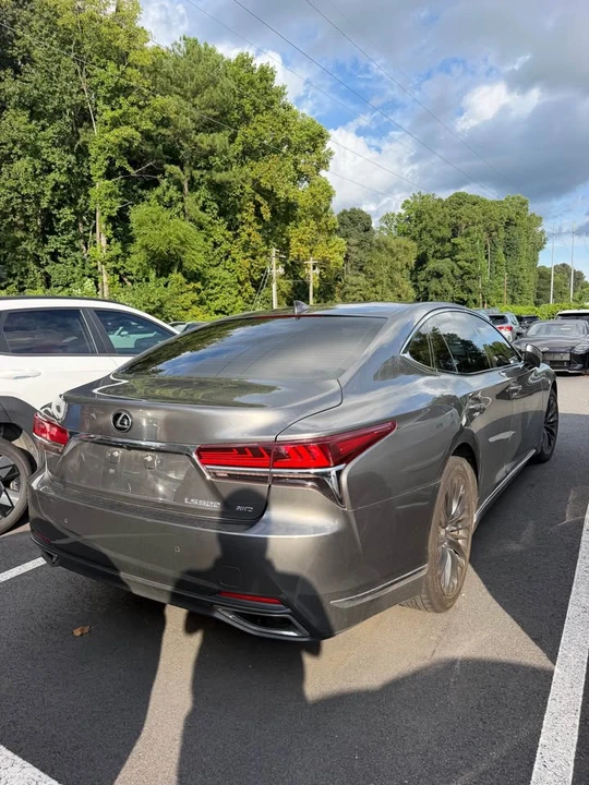 2018 Lexus LS 5th Gen - Image 5 of 7