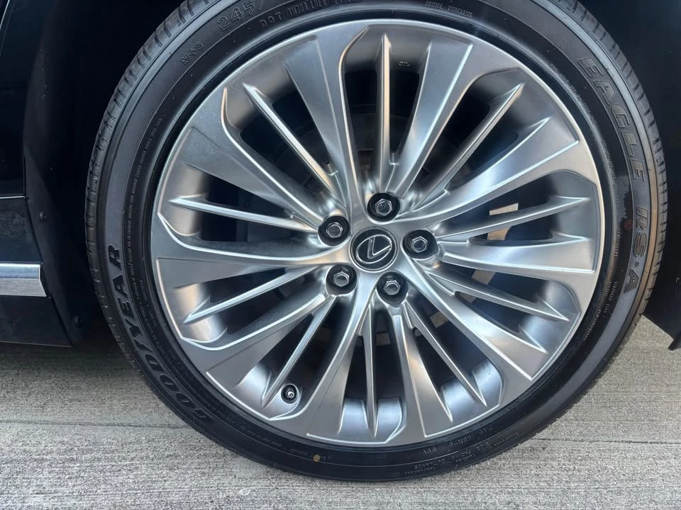 2018 Lexus LS 5th Gen - Image 9 of 13