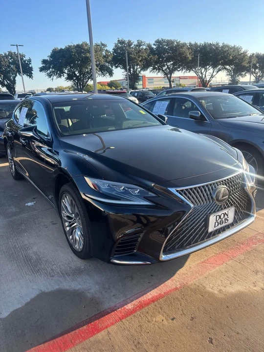 2018 Lexus LS 5th Gen - Image 11 of 13