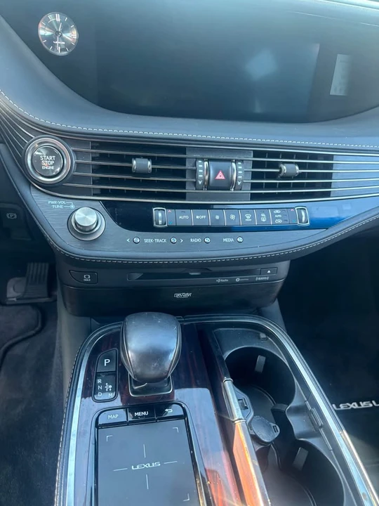 2018 Lexus LS 5th Gen - Image 4 of 13