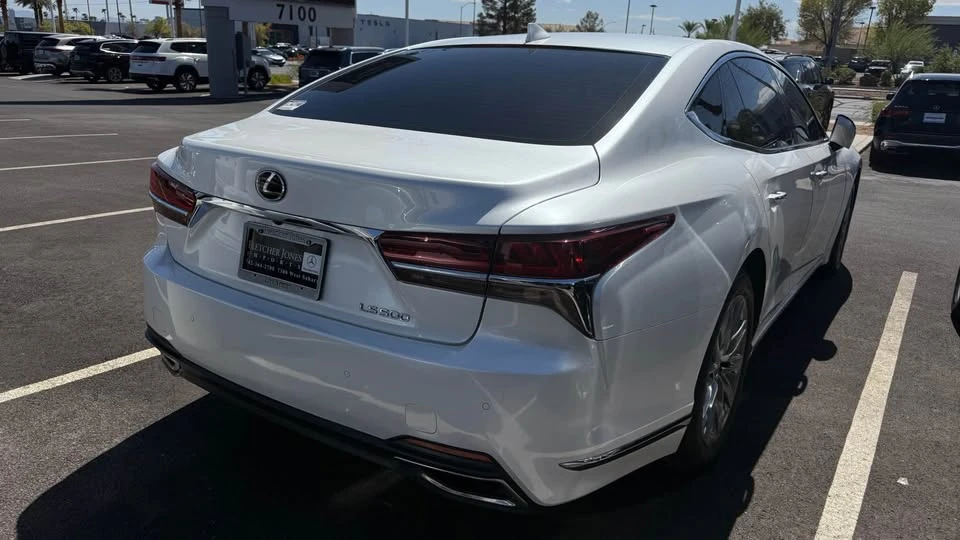2018 Lexus LS 5th Gen - Image 4 of 6