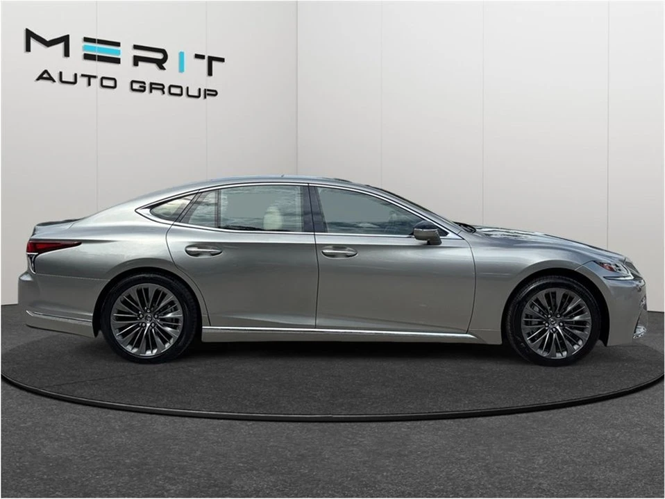 2018 Lexus LS 5th Gen - Image 10 of 20