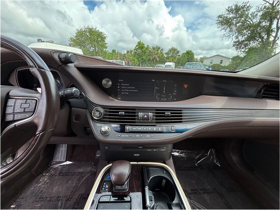 2018 Lexus LS 5th Gen - Image 11 of 20