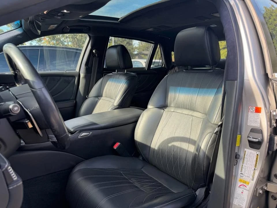 2018 Lexus LS 5th Gen - Image 15 of 20