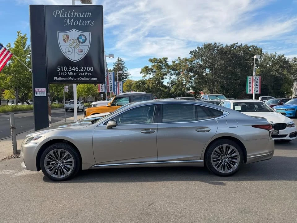 2018 Lexus LS 5th Gen - Image 5 of 20
