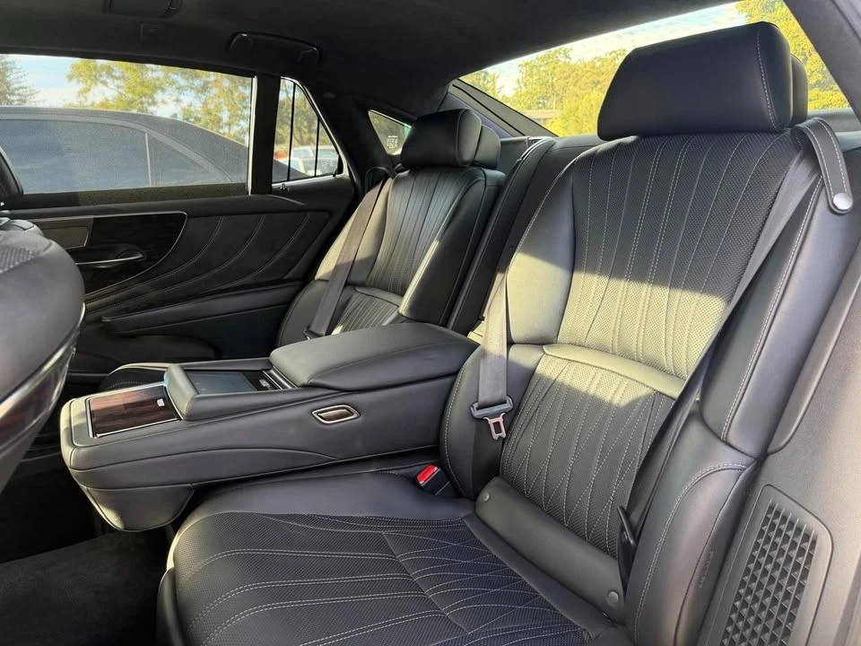 2018 Lexus LS 5th Gen - Image 19 of 20