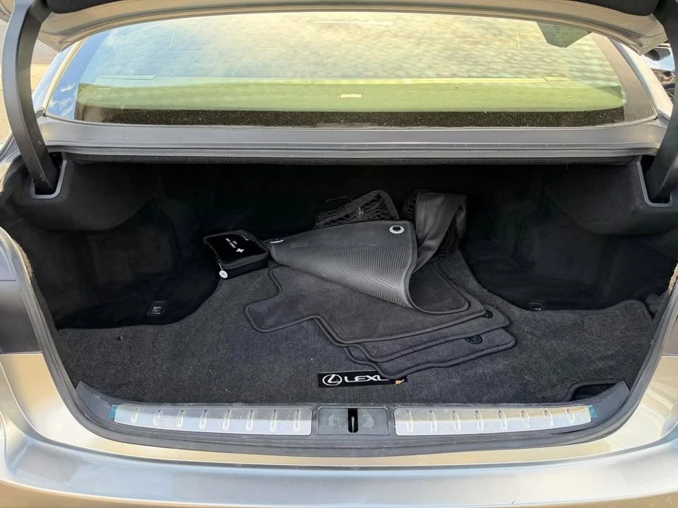 2018 Lexus LS 5th Gen - Image 10 of 20