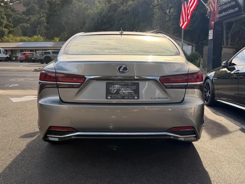 2018 Lexus LS 5th Gen - Image 7 of 20