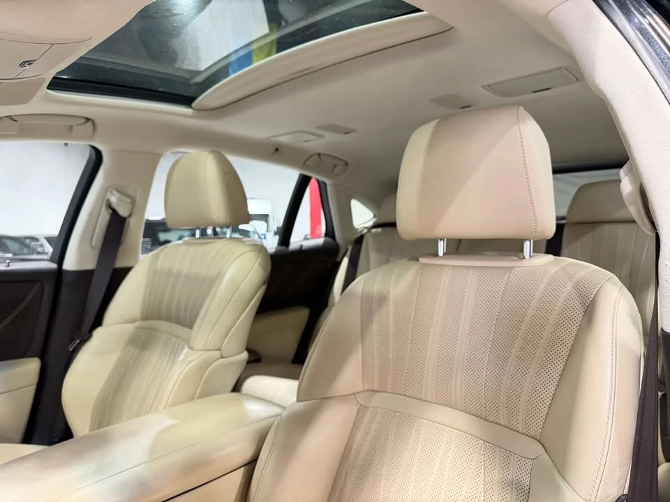 2018 Lexus LS 5th Gen - Image 4 of 5