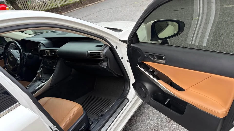 2018 Lexus LS 5th Gen - Image 7 of 8