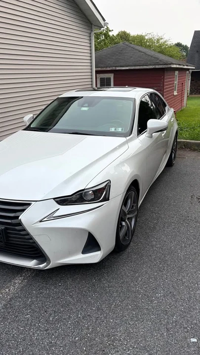 2018 Lexus LS 5th Gen - Image 2 of 8