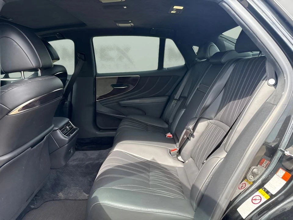 2018 Lexus LS 5th Gen - Image 13 of 31