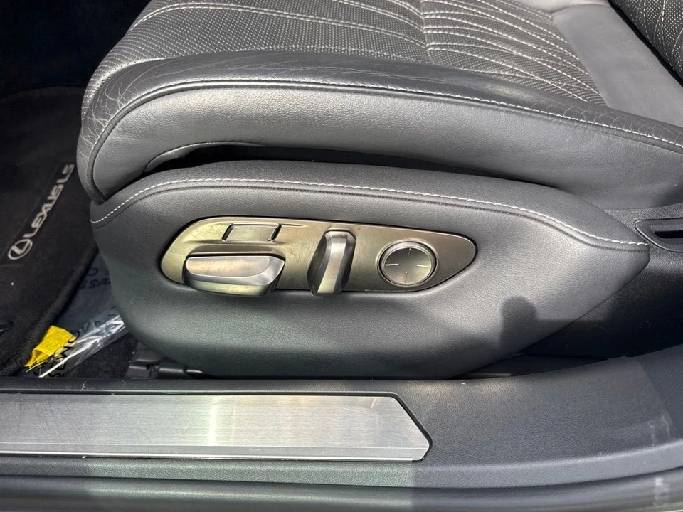 2018 Lexus LS 5th Gen - Image 10 of 31