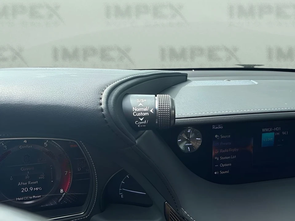 2018 Lexus LS 5th Gen - Image 25 of 31