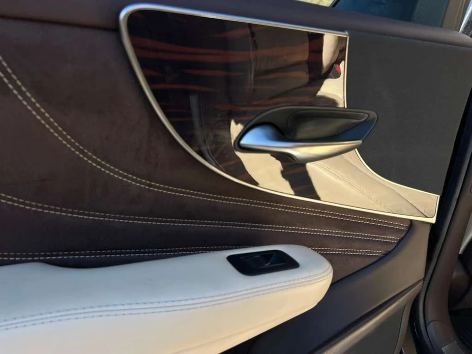 2018 Lexus LS 5th Gen - Image 19 of 21