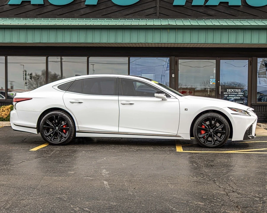 2018 Lexus LS 5th Gen - Image 9 of 12
