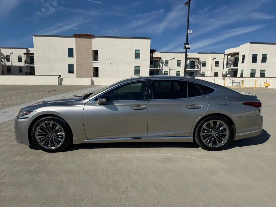 2018 Lexus LS 5th Gen - Image 2 of 19