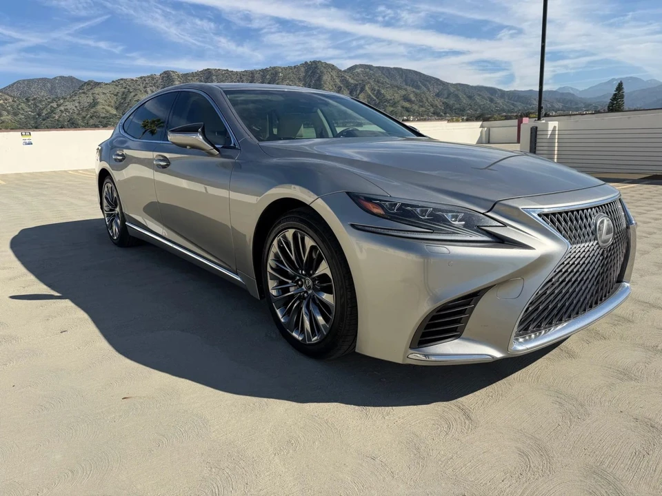 2018 Lexus LS 5th Gen - Image 7 of 19