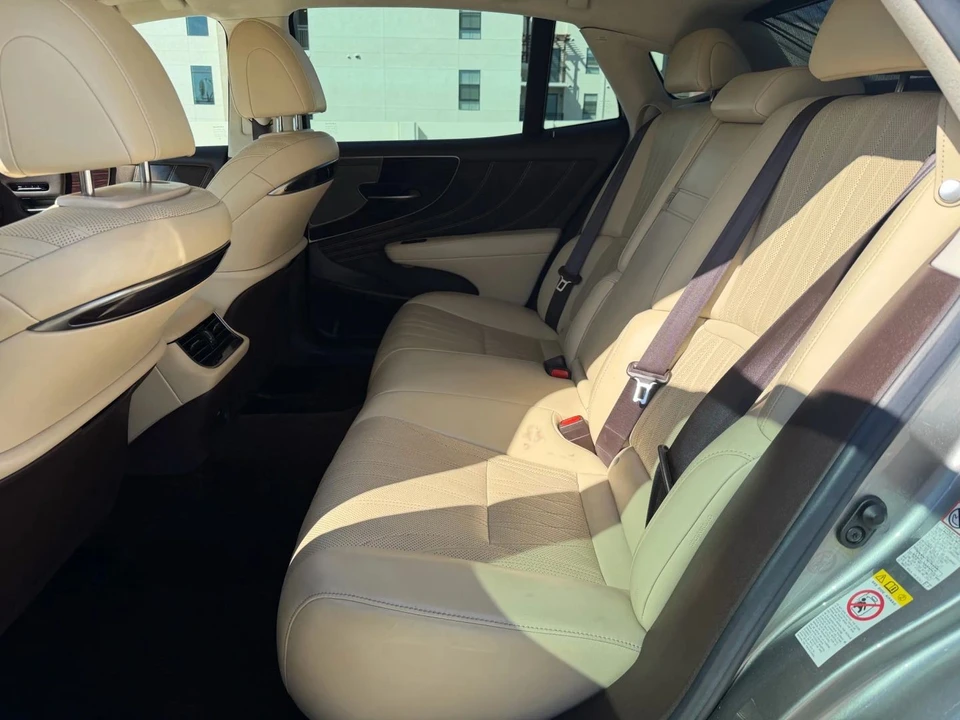 2018 Lexus LS 5th Gen - Image 10 of 20