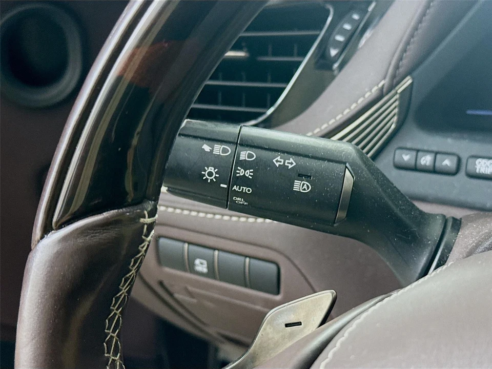 2018 Lexus LS 5th Gen - Image 4 of 19
