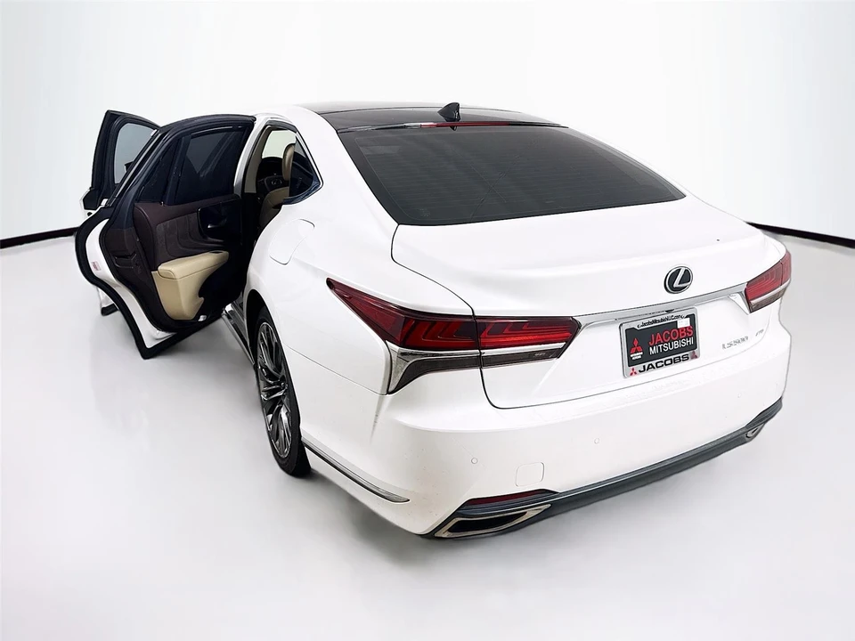 2018 Lexus LS 5th Gen - Image 19 of 19