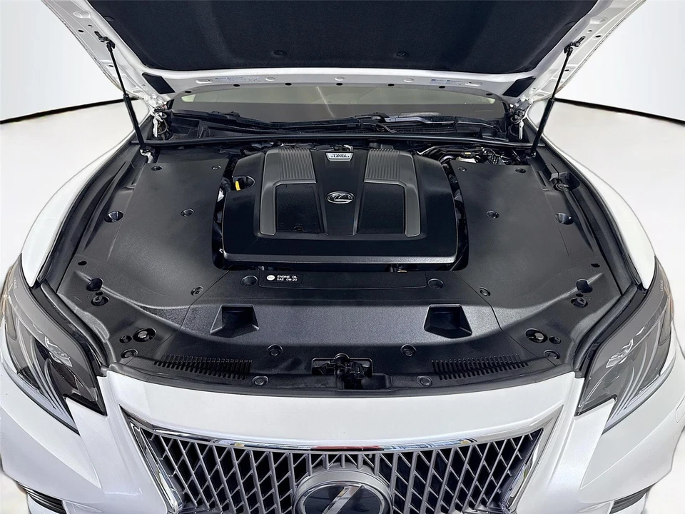 2018 Lexus LS 5th Gen - Image 29 of 31