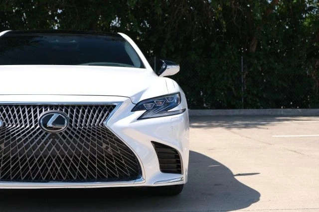 2018 Lexus LS 5th Gen - Image 4 of 21