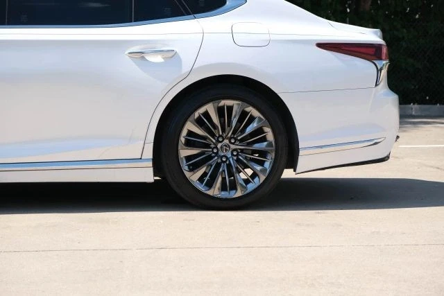 2018 Lexus LS 5th Gen - Image 10 of 21