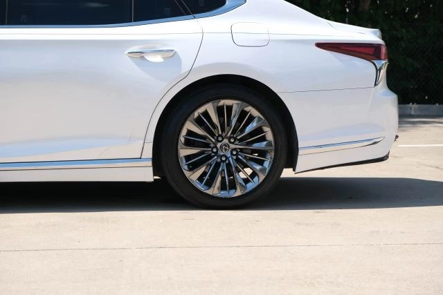 2018 Lexus LS 5th Gen - Image 10 of 21