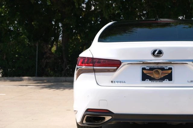2018 Lexus LS 5th Gen - Image 17 of 21