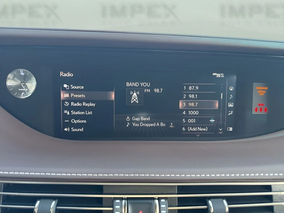 2018 Lexus LS 5th Gen - Image 19 of 31