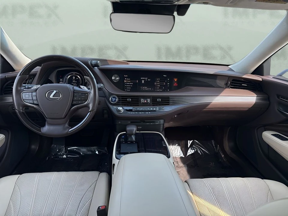 2018 Lexus LS 5th Gen - Image 14 of 31