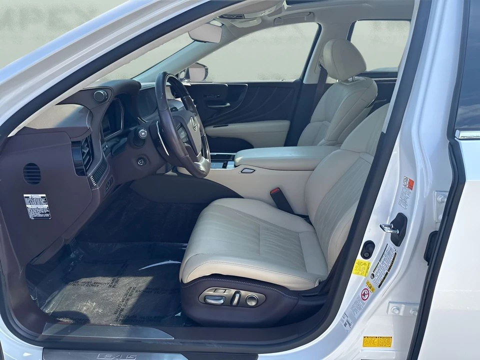 2018 Lexus LS 5th Gen - Image 9 of 31