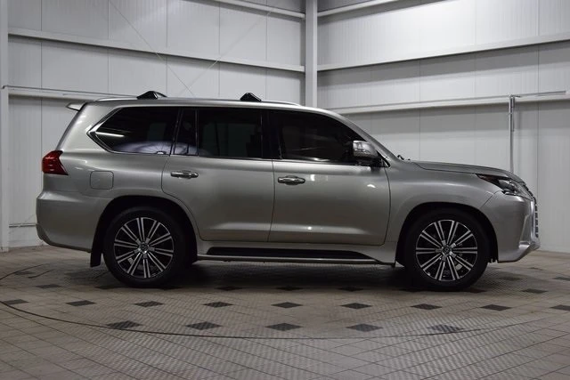 2018 Lexus LX 4th Gen - Image 9 of 12